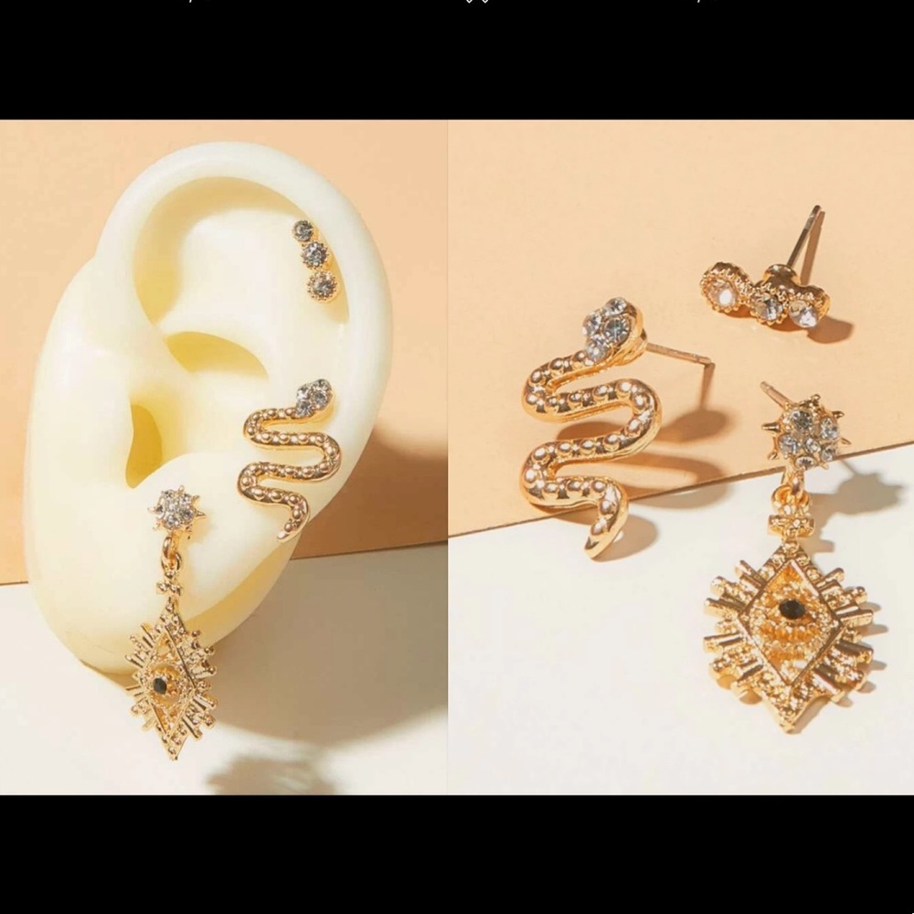 Earring - Picture 1 of 1